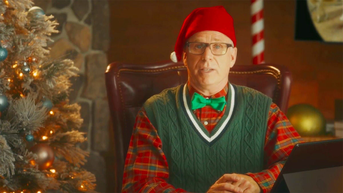 Comedia Gerry Dee dressed as an elf